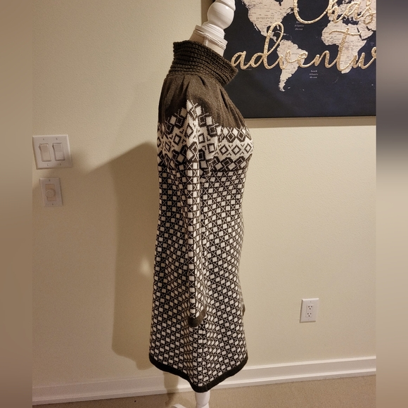 Mocha Design Sweater Dress - Picture 11 of 15